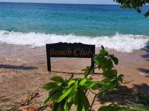 Koh Tao Beach Club